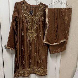 NWT Pakistani Indian wedding Brown & gold hand work Kurta Set